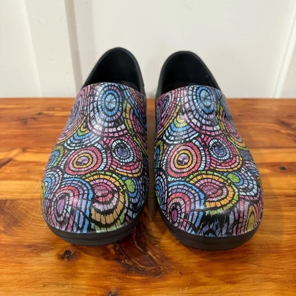 CROCS Neria Pro II Graphic Print Slip-On Work Nurse Clog - Picture 4 of 7